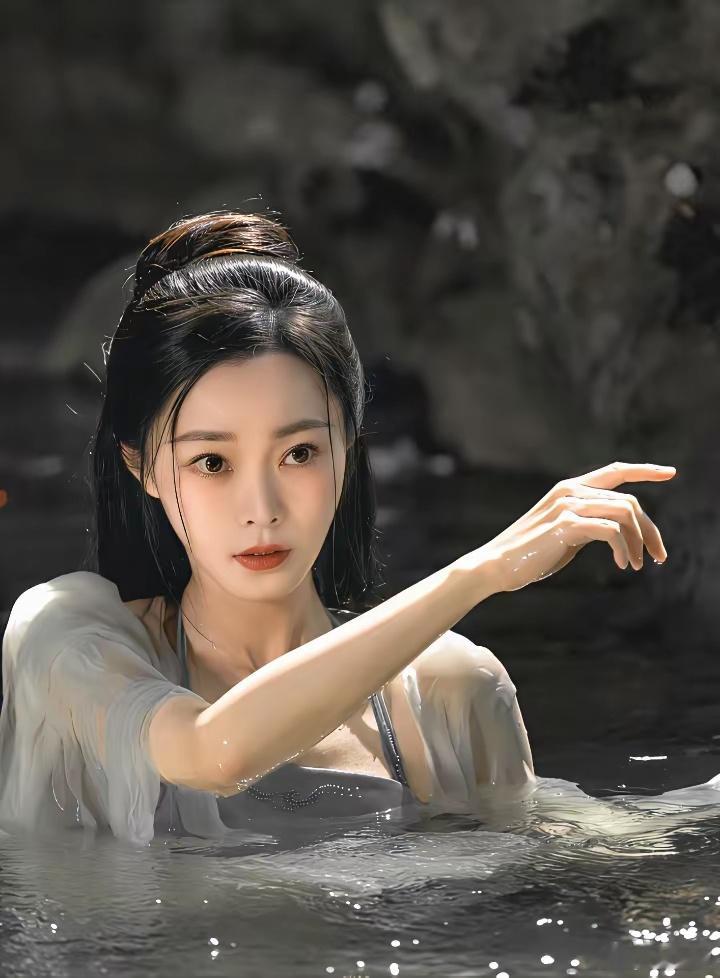 关于宋轶，我发现她身上有一个玄学，准得可怕！凡是和她一起演过戏的人，都会毫无例外