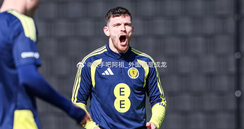 正在跟随苏格兰队参加比赛的罗伯逊接受采访时表示，他肯定会在世界杯开始之前对未来做