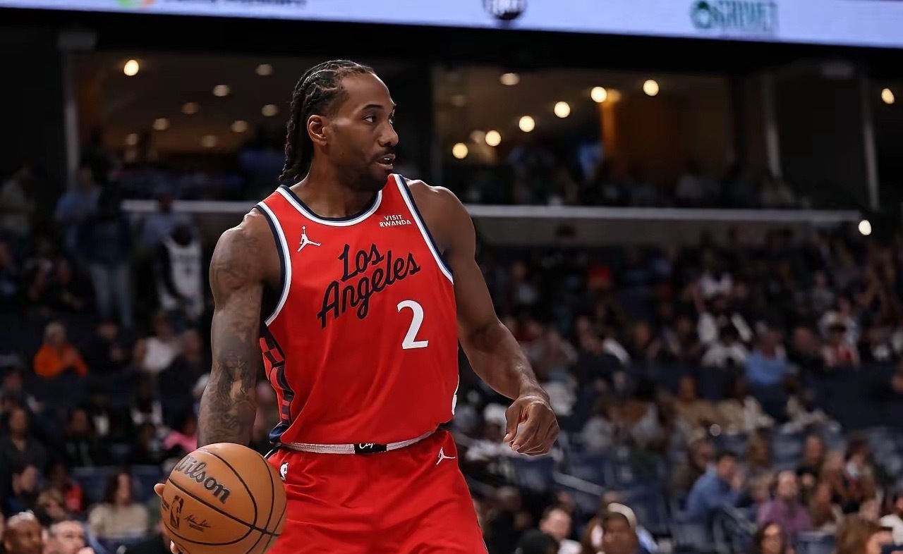 快船大胜森林狼31分钟狂砍45分，莱昂纳德一人打爆森林狼，看哭球迷，直呼比乔丹还