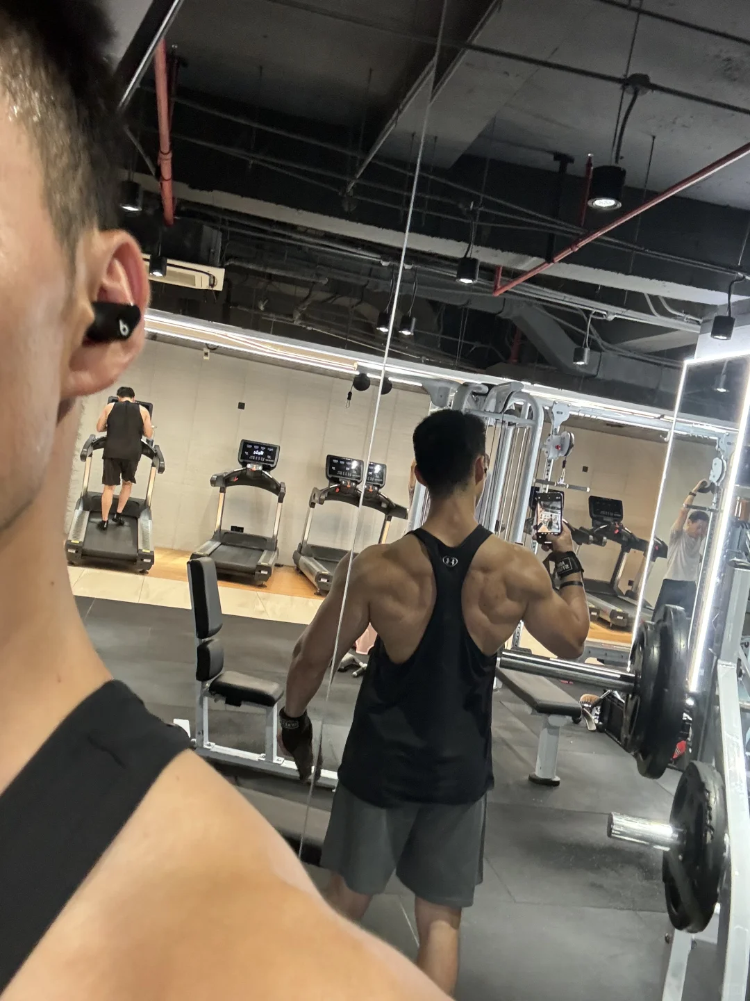 不知道这个背在你们那边算什么水平