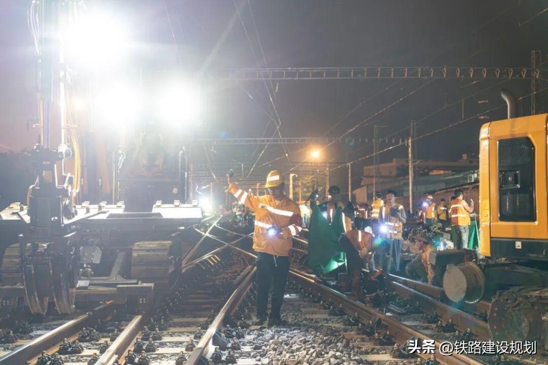 南宁南站“换骨”完成，西部陆海新通道又一个节点支棱起来了
作为西部陆海新通道上的