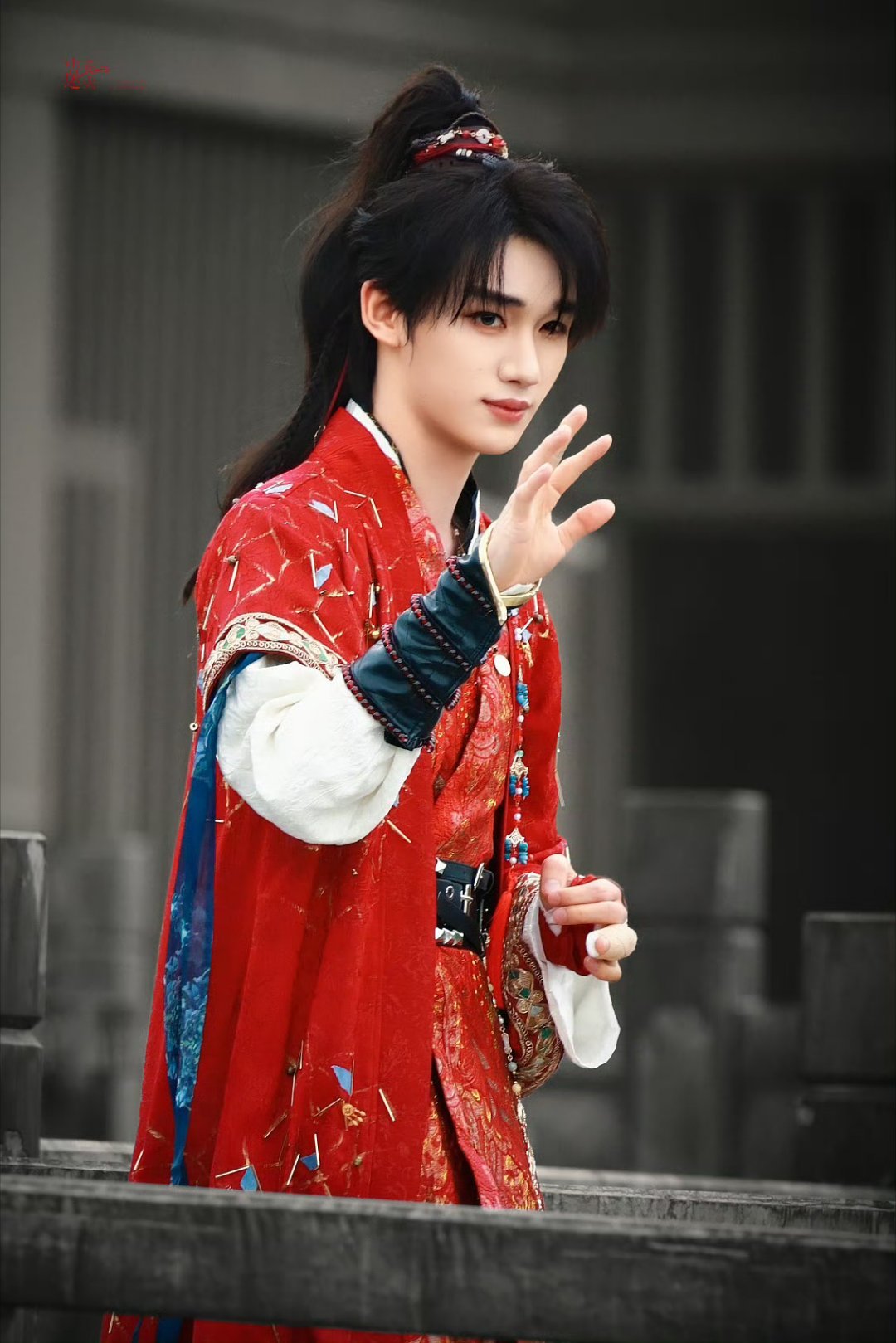丁程鑫 ✨丁程鑫HUAWEI nova代言人我在行星上写下了你的名字，如果星光洒