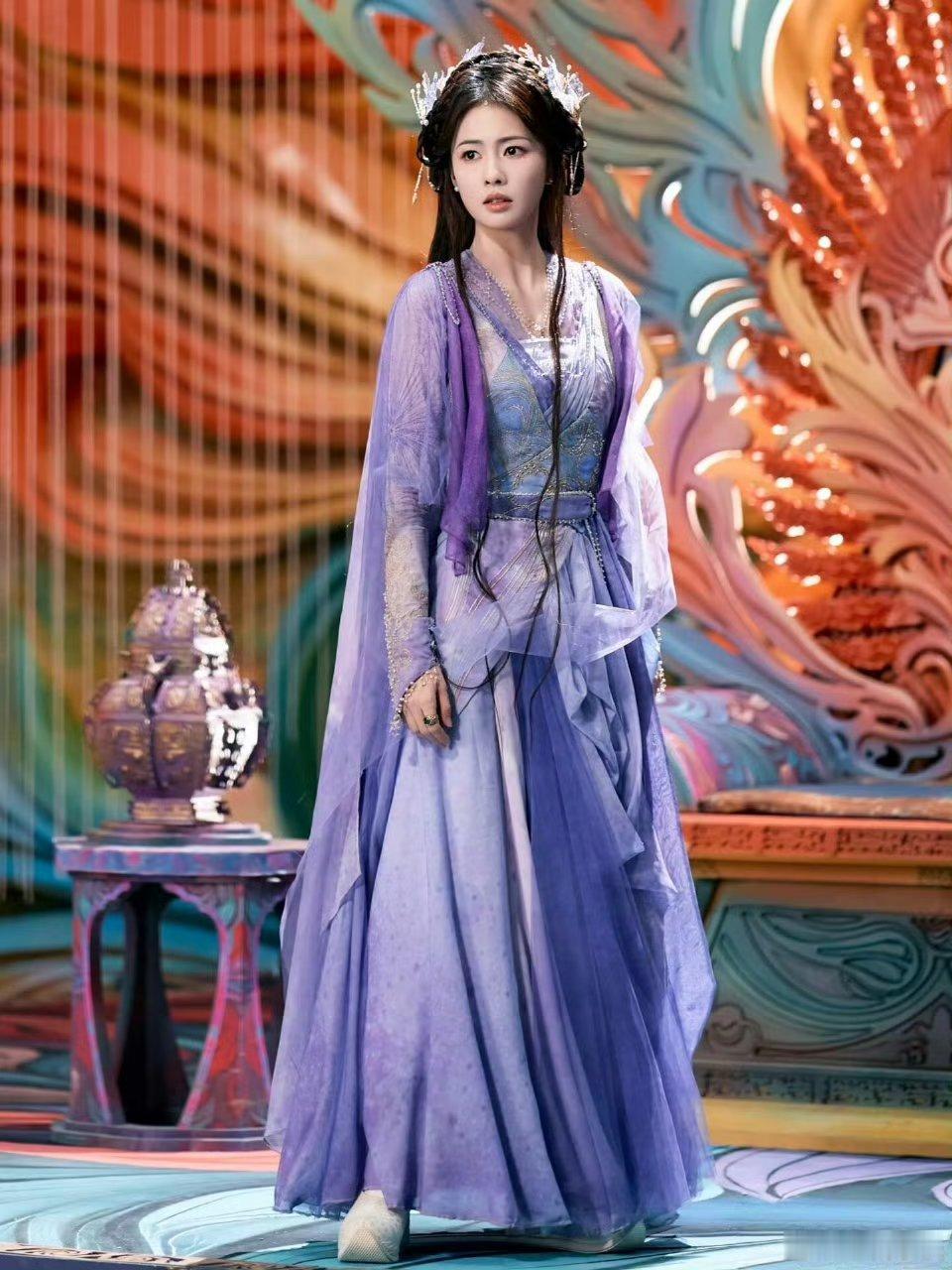 女明星古装紫衣造型 