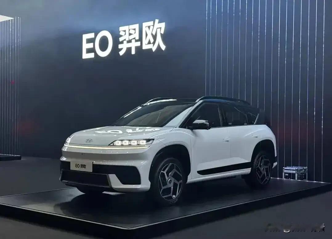 🤣2026新能源新政杀到！北京现代EO羿欧这波细节暴击，舒服到想在车里躺平！