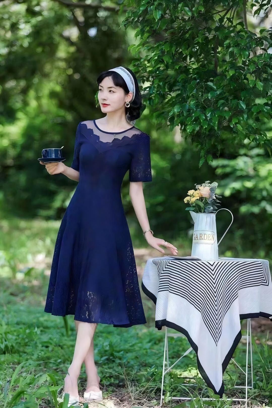 幸福的人不抱怨，抱怨的人不幸福。