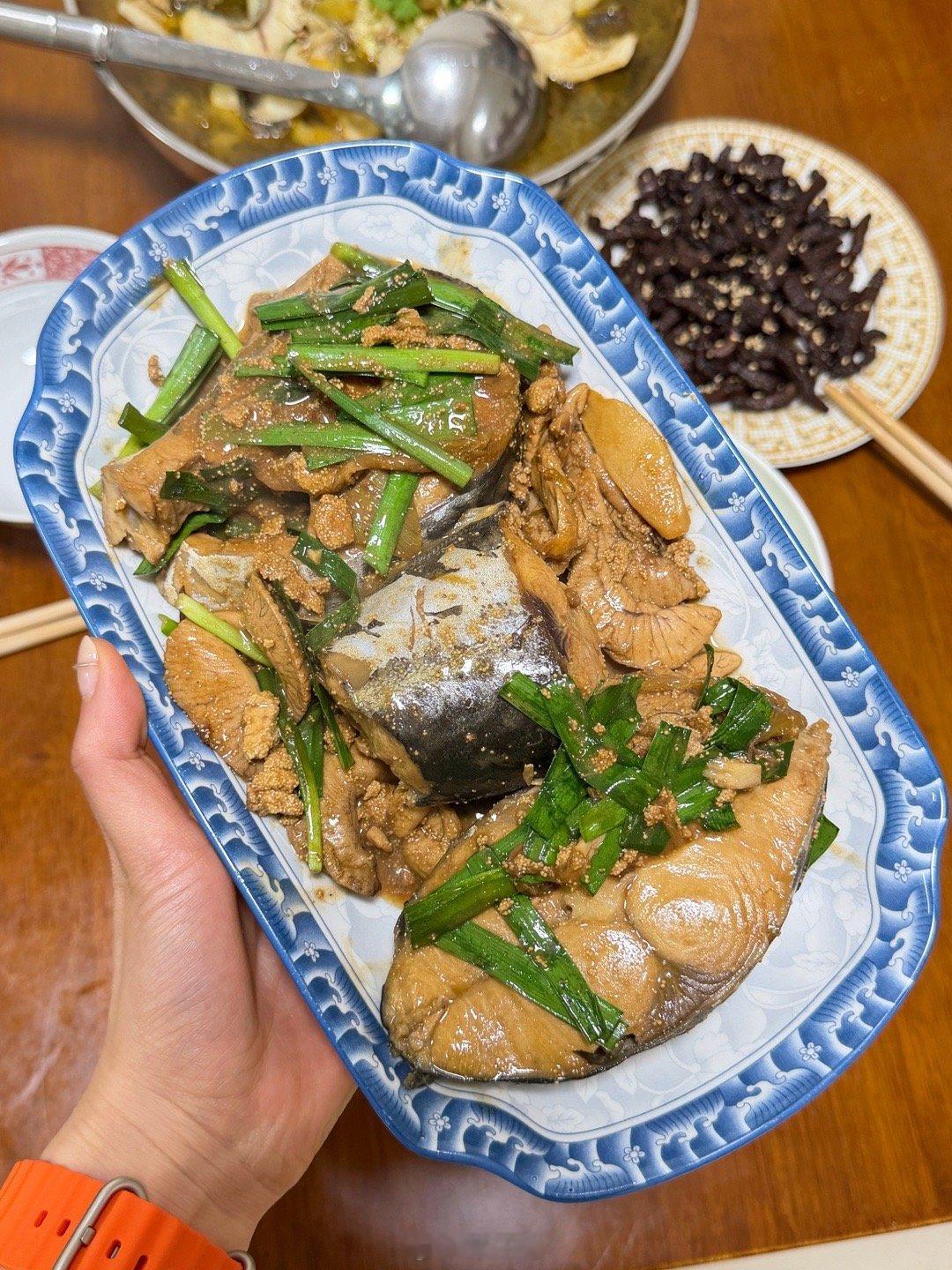 鲅鱼跳，丈人笑，今年的酱焖鲅鱼俺吃上了啊 