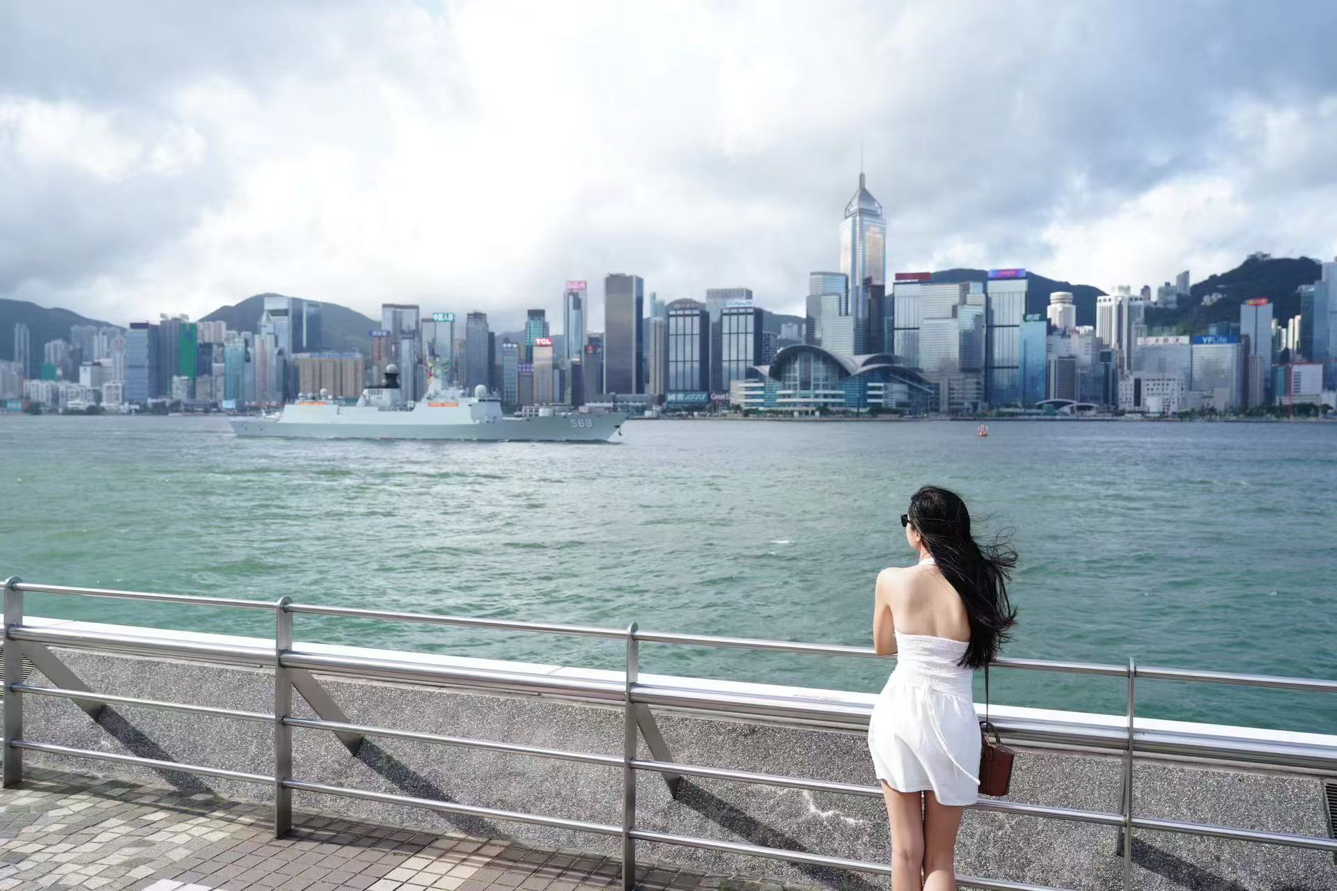 568衡阳舰南宁舰衡阳舰抵达香港