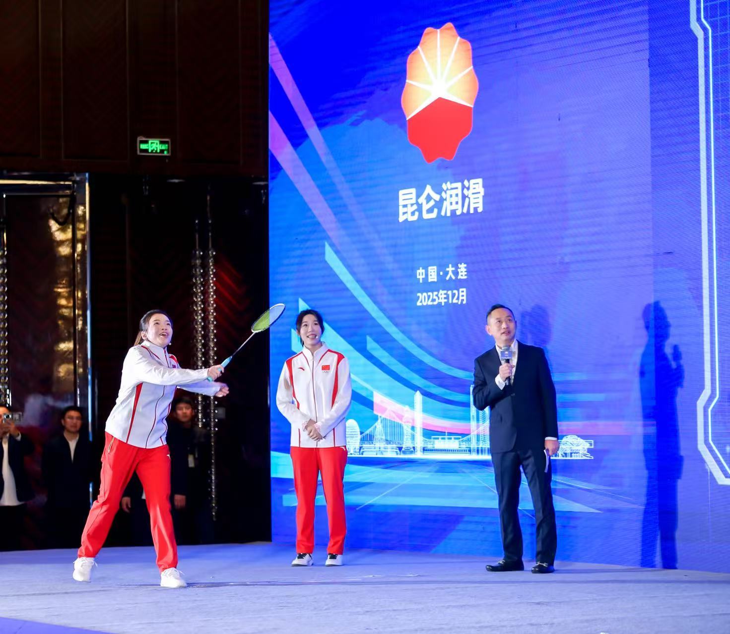 巴黎的夏天，她们用金牌为“凡晨时代”点上了最亮的那颗星。🌟最近在“聚势赋能，共