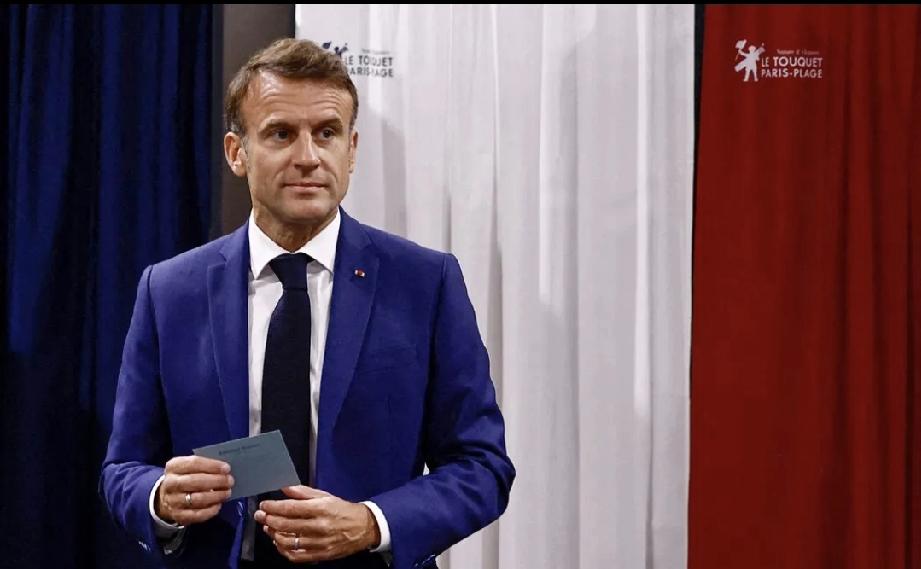 重磅！
法国可能要把圆明园被抢走的宝贝，连同当年抢走的紫禁城藏品归还给中国了。