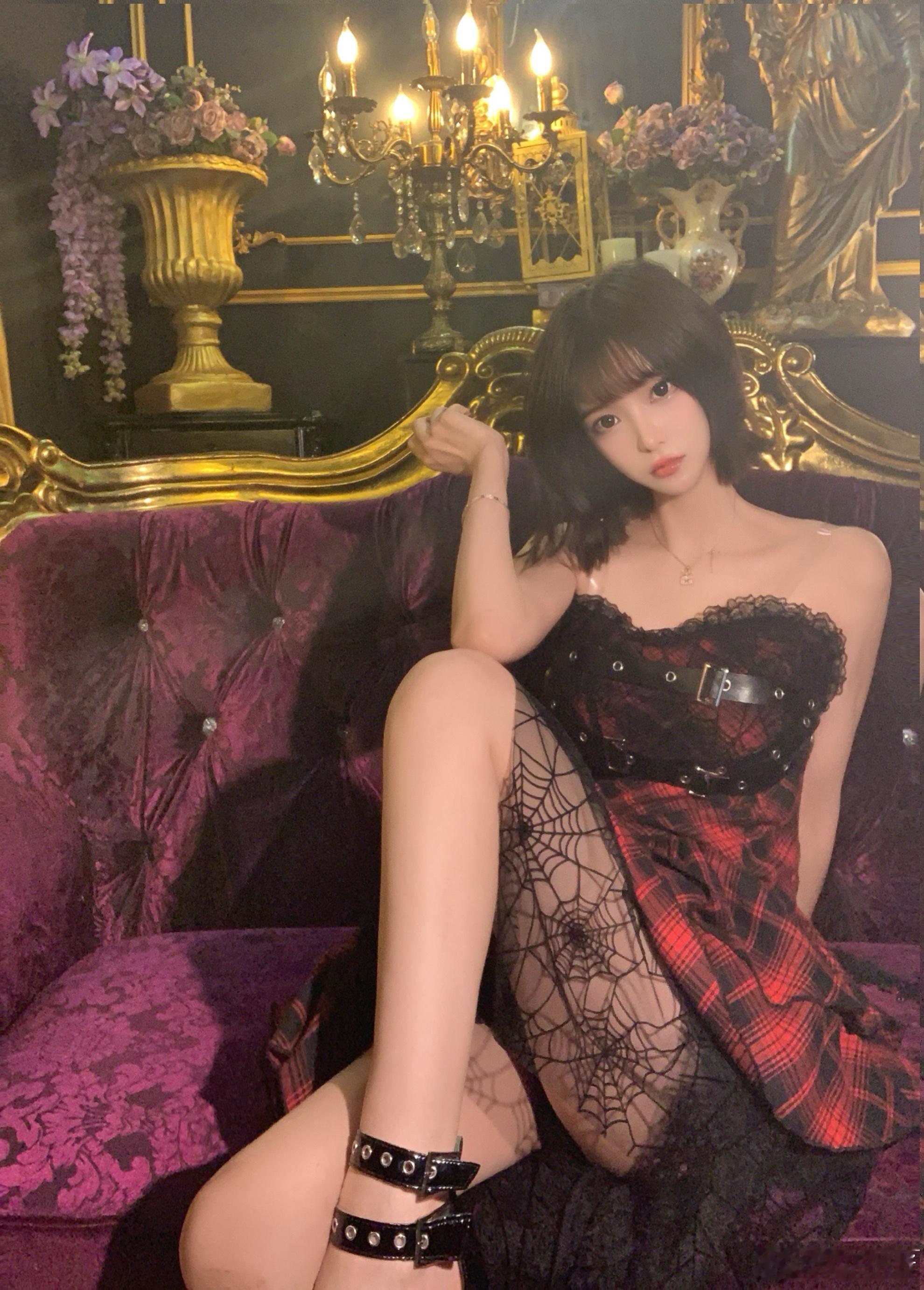 先发一张 这组拍的挺多的[么么哒] 明天我换号直播啦 希望可以播到唱歌分类[哈哈