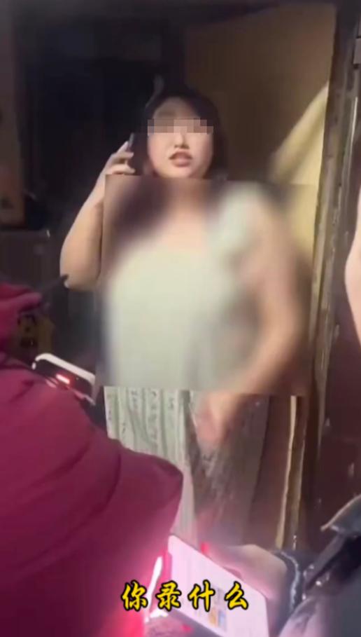 “丢脸丢大了！”近日，女子美团下单榴莲，吃完以后申请退款成功，商家联系女子要求退