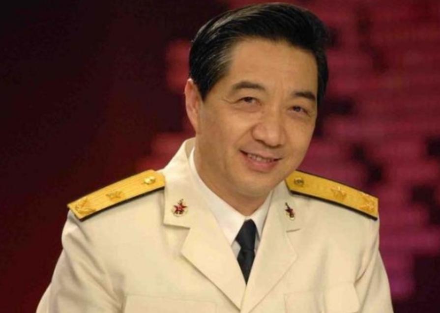 张召忠直言，美国一动不动，中国20年也追不上。

就是不知道这位军事专家在看完最