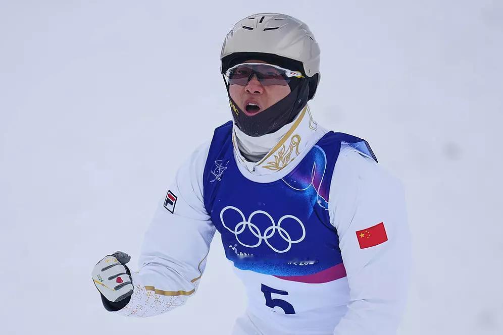 奇迹！中国第4金，王心迪勇夺自由式滑雪男子空中技巧金牌！北京时间2月20日消息，