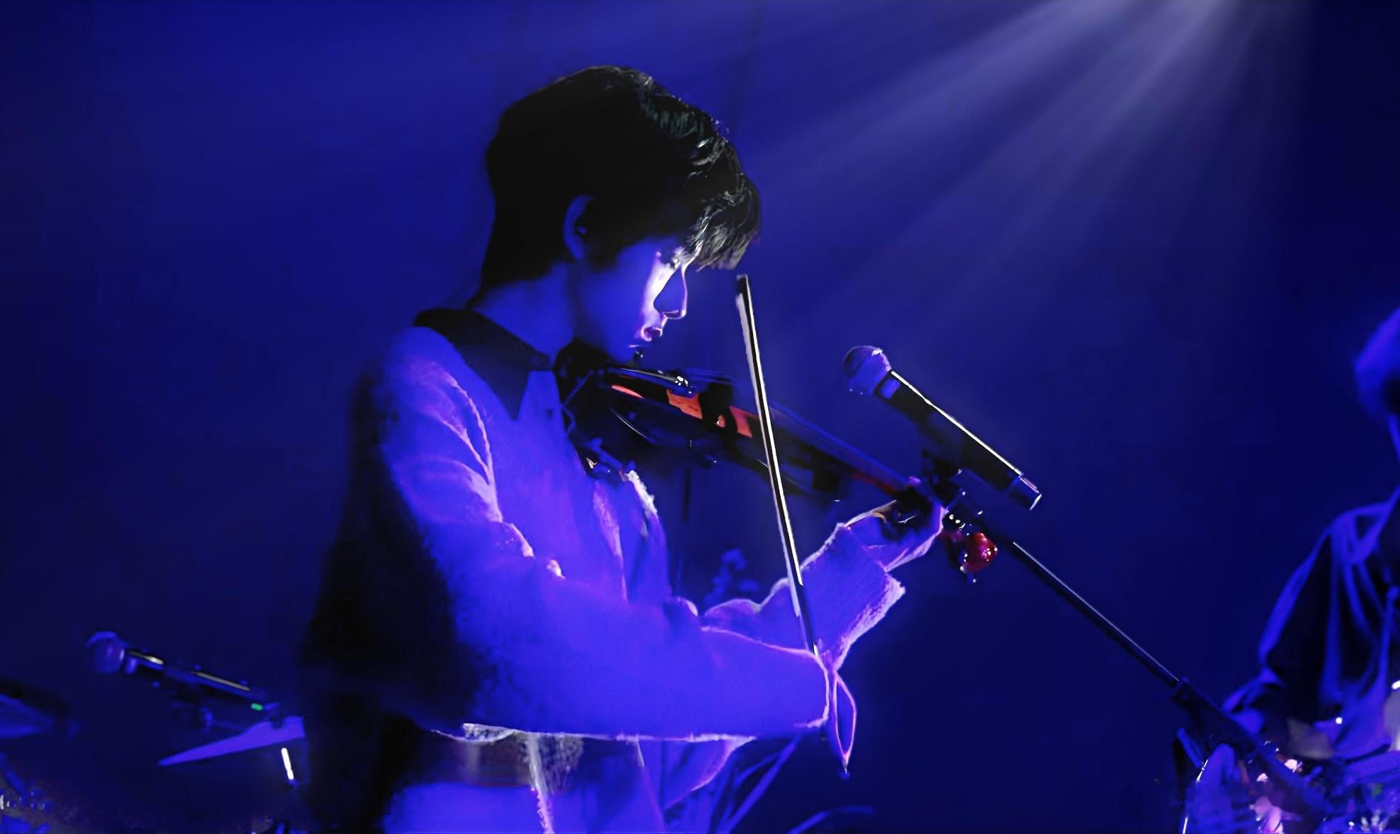 论王橹杰与小提琴的适配度，简直太帅了 