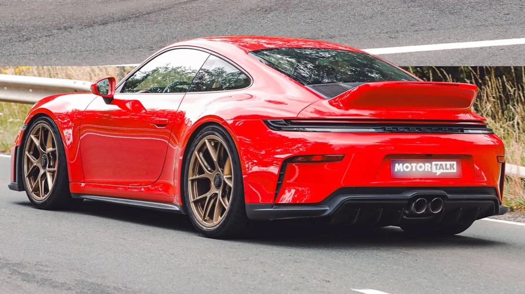 911 GT3，鸭尾版？ 基于4.0L高转自吸发动机，保时捷把仓库里有的配件各种