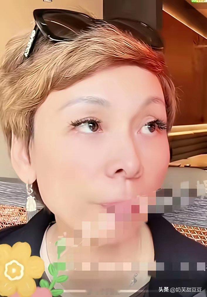 筱梅没说谎！洋洋总开播的时候，证实了筱梅说的话！洋洋总说，昨天是大姐生日，他们先