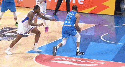 福建作为一支攻强守弱的球队，上一场击败同曦的比赛，皮特森呈现出强劲的得分势头，回