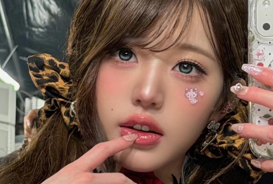 张元英ins更新🖤🎀🩰
张元英 女爱豆 洋娃娃 Kpop 我担用脸霸凌全世