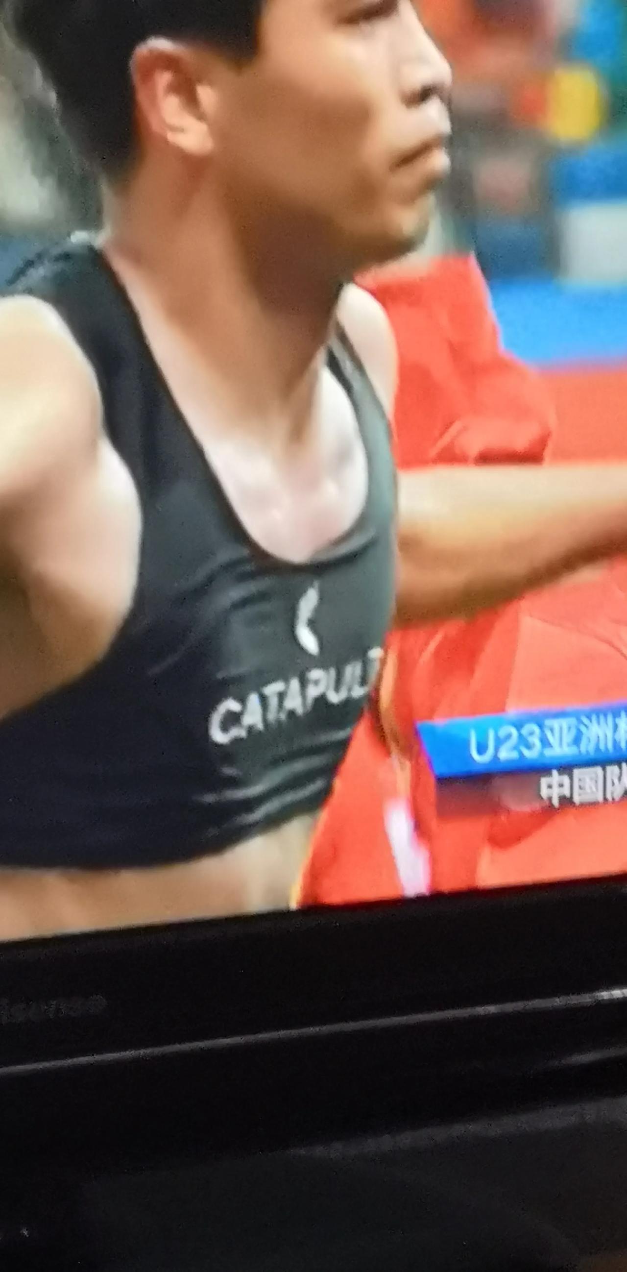 国奥队2：1最后绝杀印度，让你高兴，还是失望？
国奥队亚洲杯预选赛中国队靠着乃比