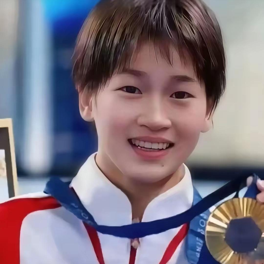 “水花征服者联盟”群主现在一定是忐忑不安，瑟瑟发抖吧。在事情曝光出来，已报警后，