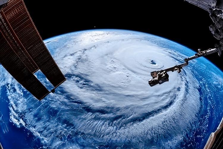 我们没有产生自然灾害的气象武器，我们也还没造出能制造地震的科技武器，你们现在预防