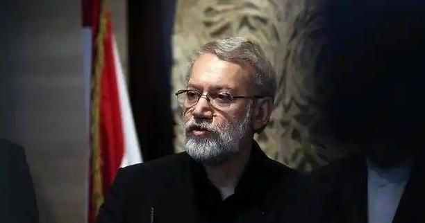 伊朗态度很硬：想停火？先把赔偿谈清，中东局势这几天突然升温，一句话成了焦点。
