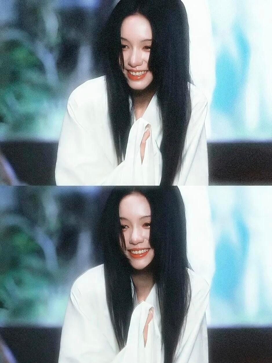 周也许凯对抗路情侣一瓯春中严瑞与谢清圆初次相遇便互呛威胁，落水后又针锋相对，这对