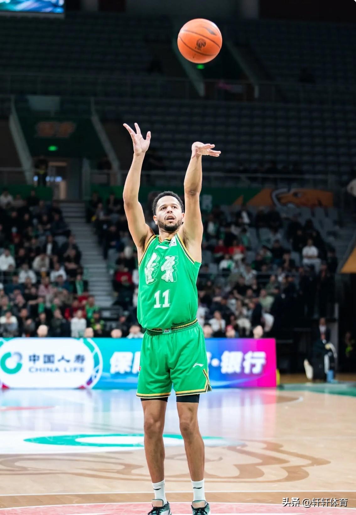 相信关注辽宁男篮的球迷们，最近一定非常关注到底那个外援被裁掉，目前辽宁男篮四名外