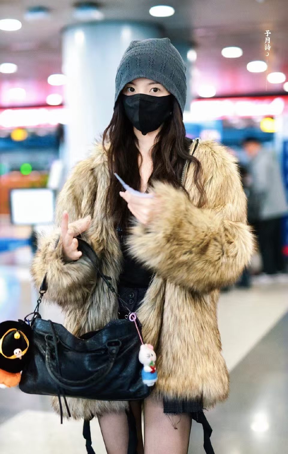 杨超越冷帽杨超越皮草穿搭杨超越冷帽，哇塞，