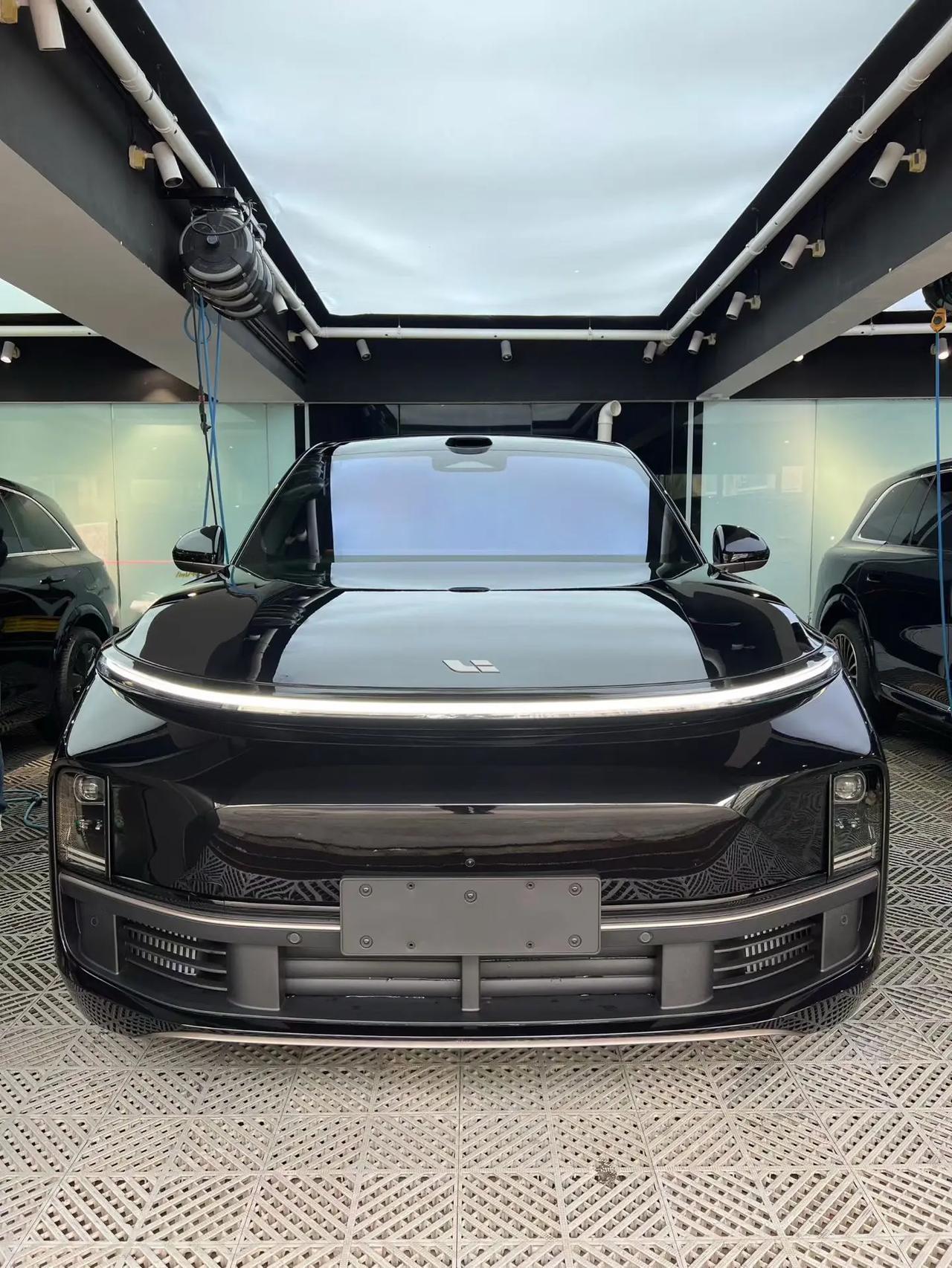 说句实在的，这次北京车展的9系SUV扎堆亮相，感觉都在往高端旗舰冲。我猜它们大概