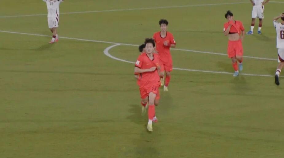 惊险晋级！U17亚洲杯中国队小组出线，时隔21年重返世少赛u17亚洲杯U17国足