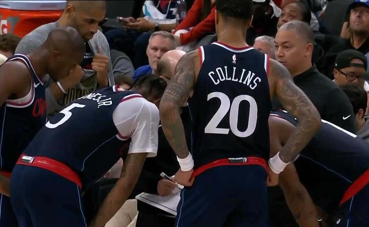 现在的快船让我更有欲望看它的比赛了。


想看看每场都有哪些细节的变化，变得更好