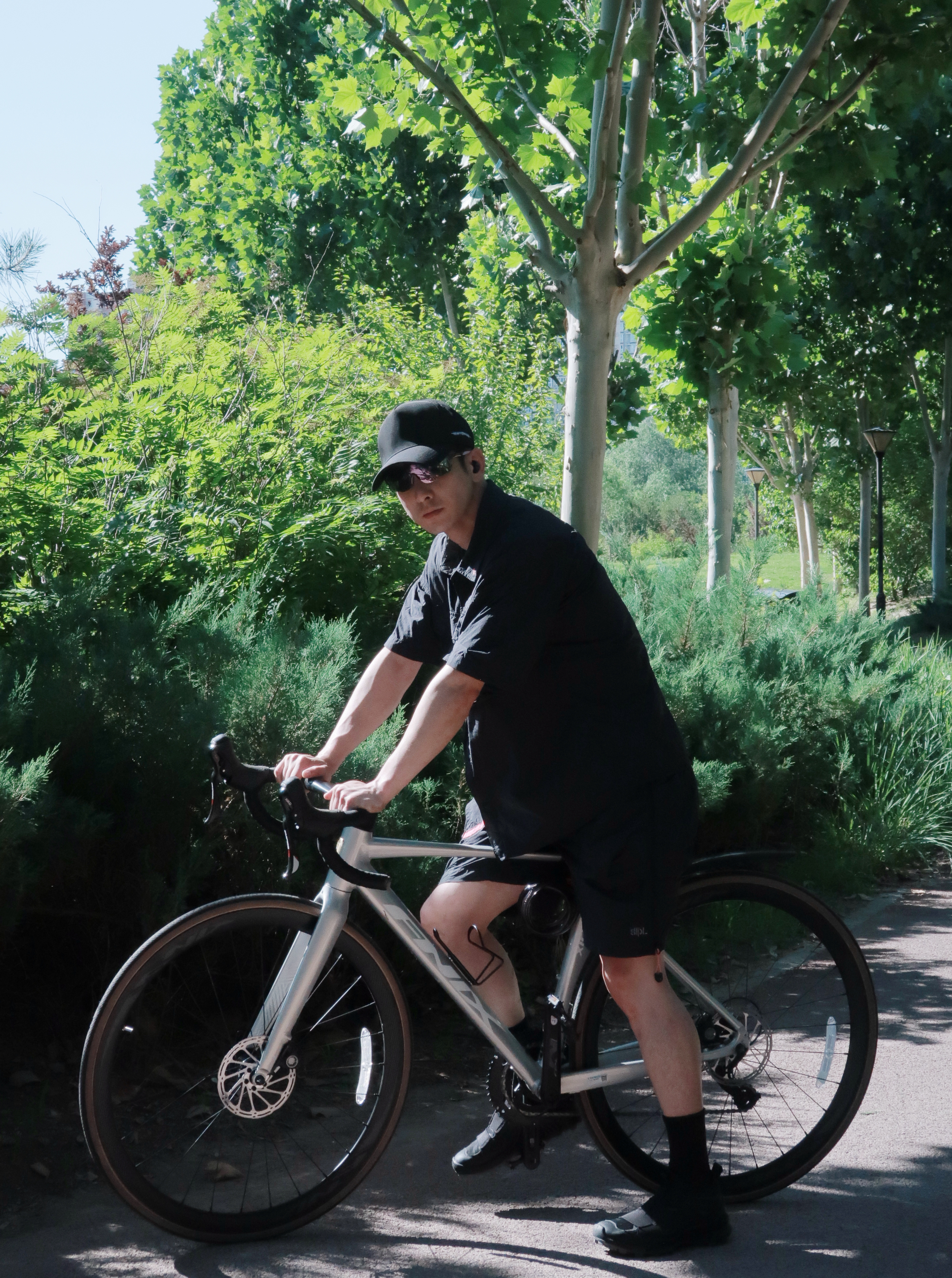 任彬 🚲☀️🍃 📷 ​​​
