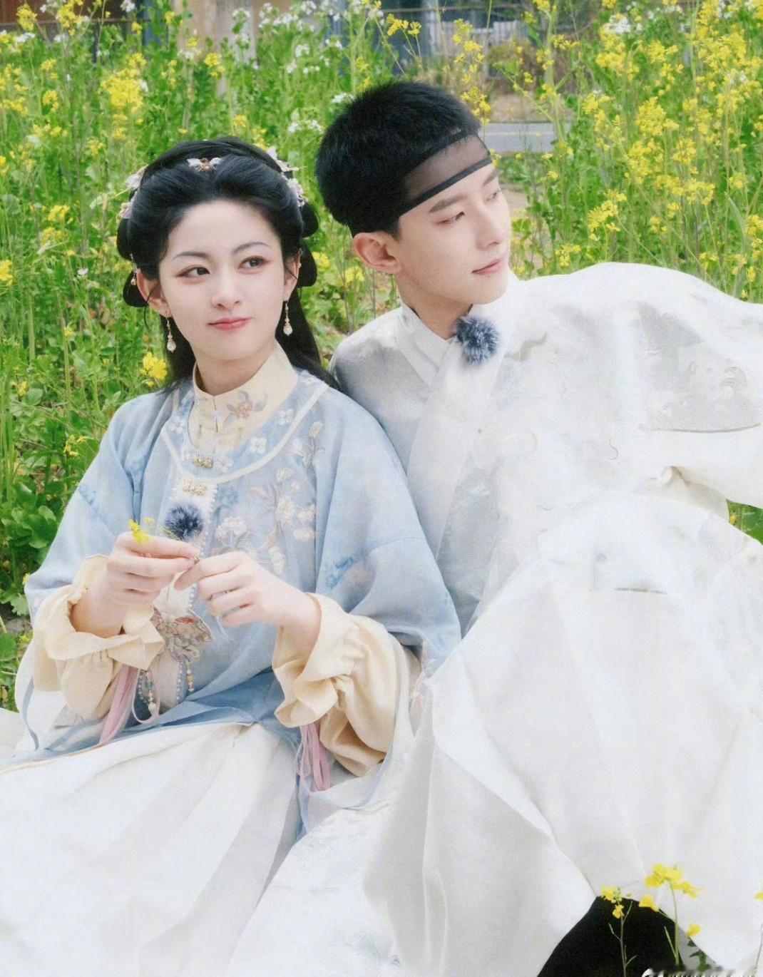 #锦超赵晴好配#这对多年的老友在无限超越班再合作了！换上一袭古装的两个人梦回当年