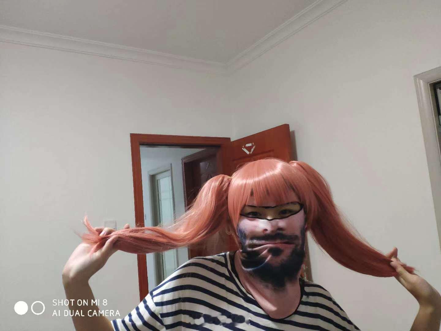 她决定出家当尼姑了，以后在网上给大家直播敲木鱼念经烧香，大家帮帮忙，踊跃刷礼物，