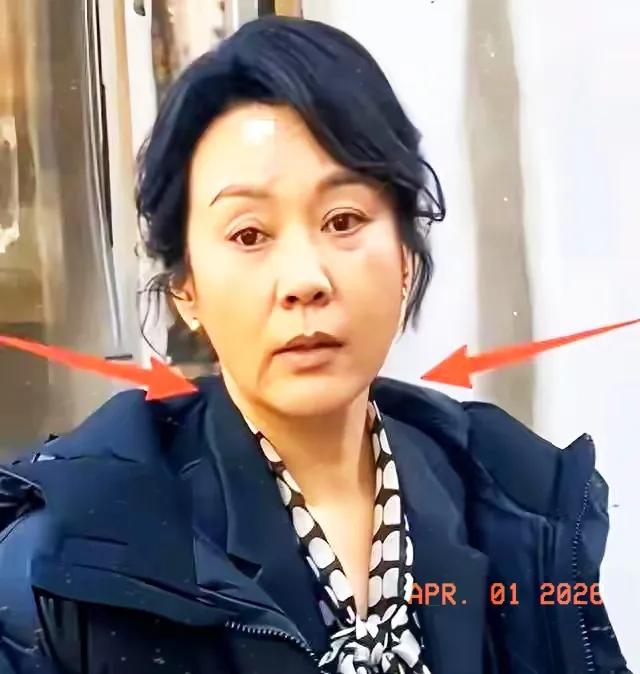 真没想到闫妮也追星
更没想到她的偶遇竟然会是她？
偶像的力量：翁倩玉的音乐作品影