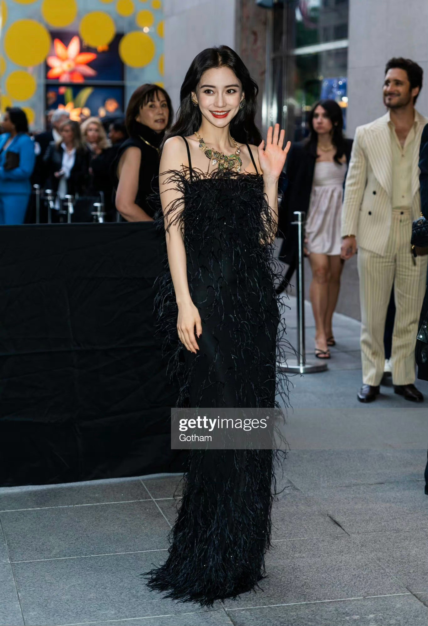 Angelababy 海外活动造型，美颜暴击的一天！ ​​​