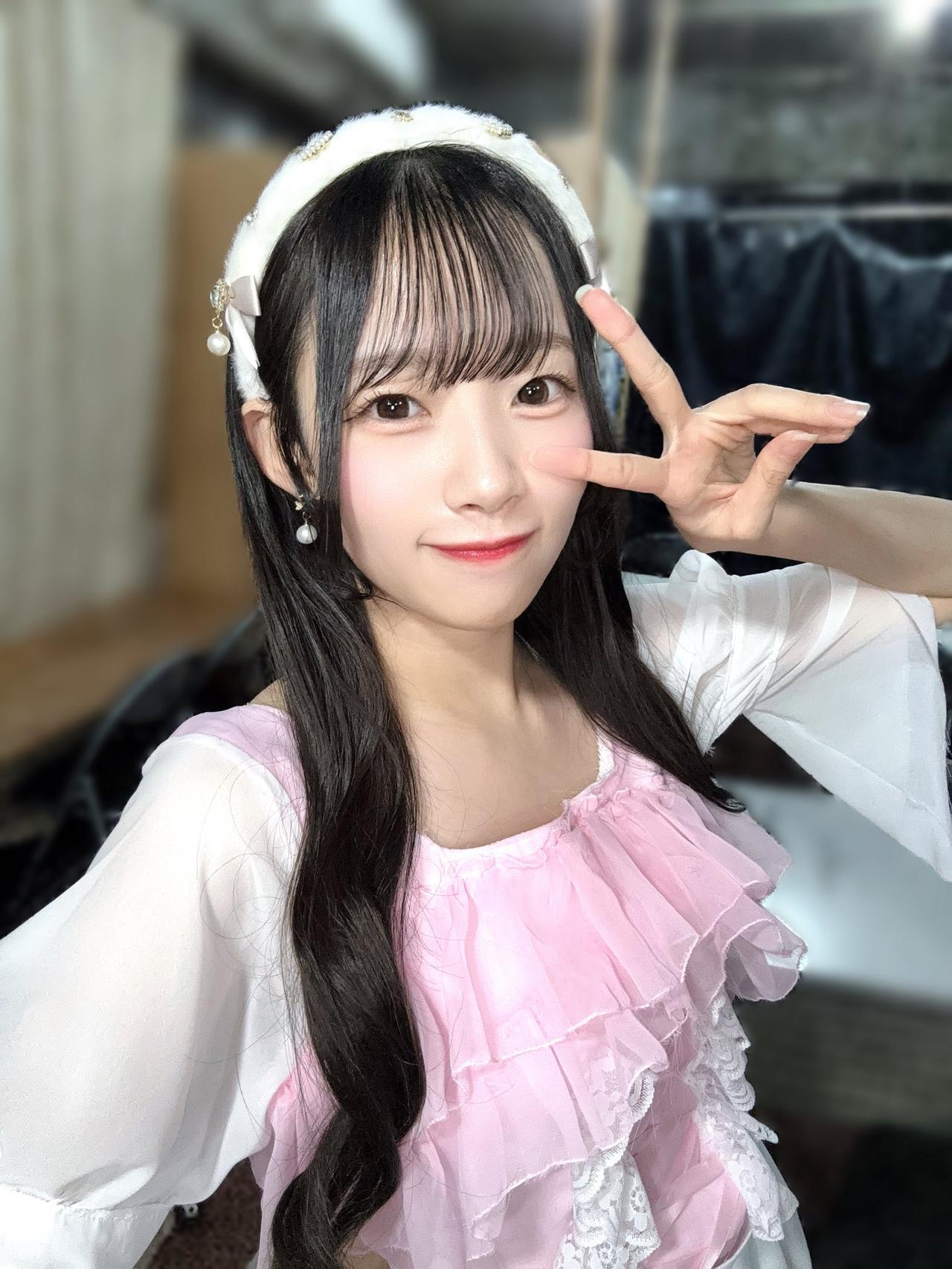 粉妆玉面，笑靥如花。