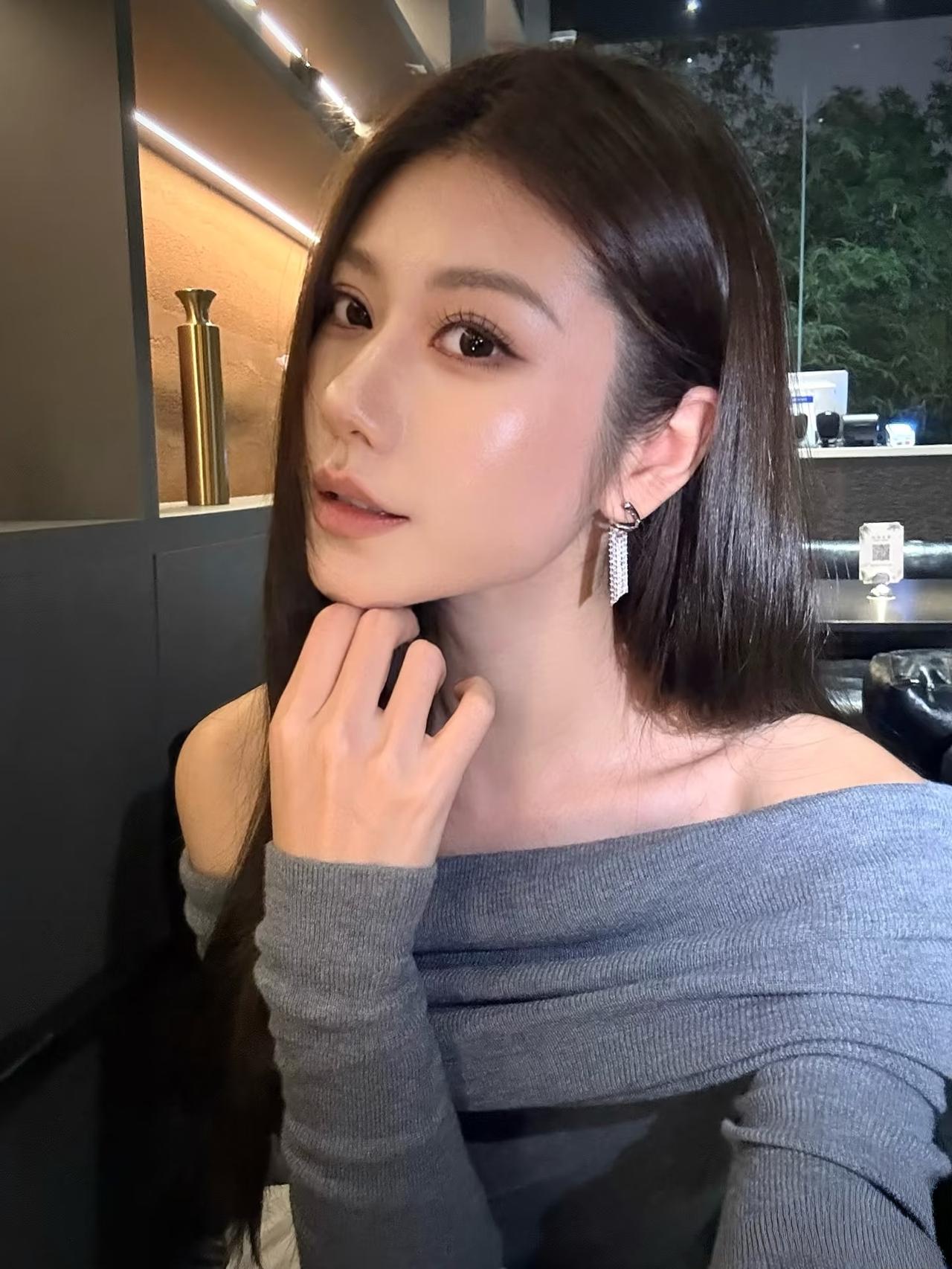 女人,是美貌重要,还是气质重要?美貌重要，气质也重要。