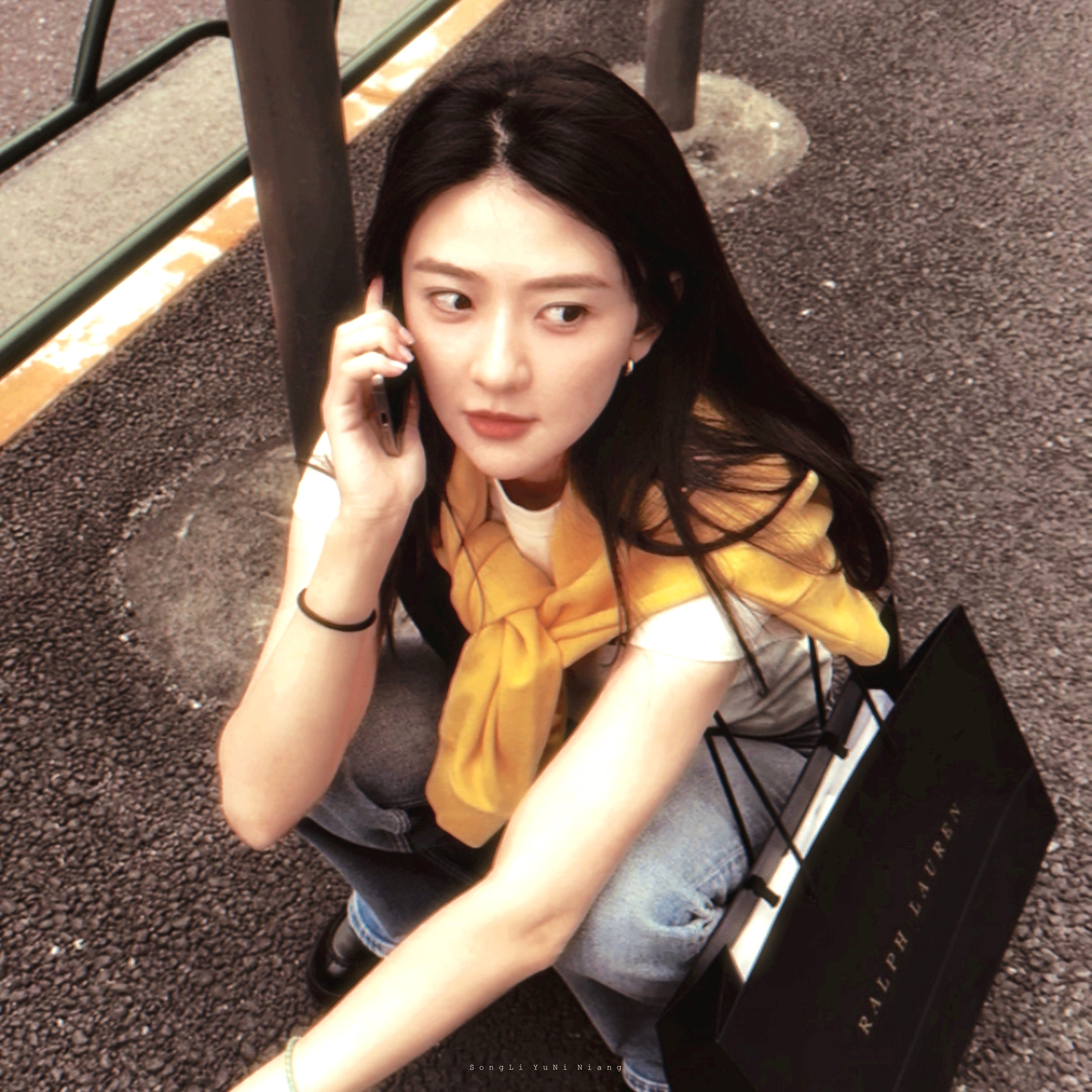 梁洁。“胶卷是记忆的二次回响。” 