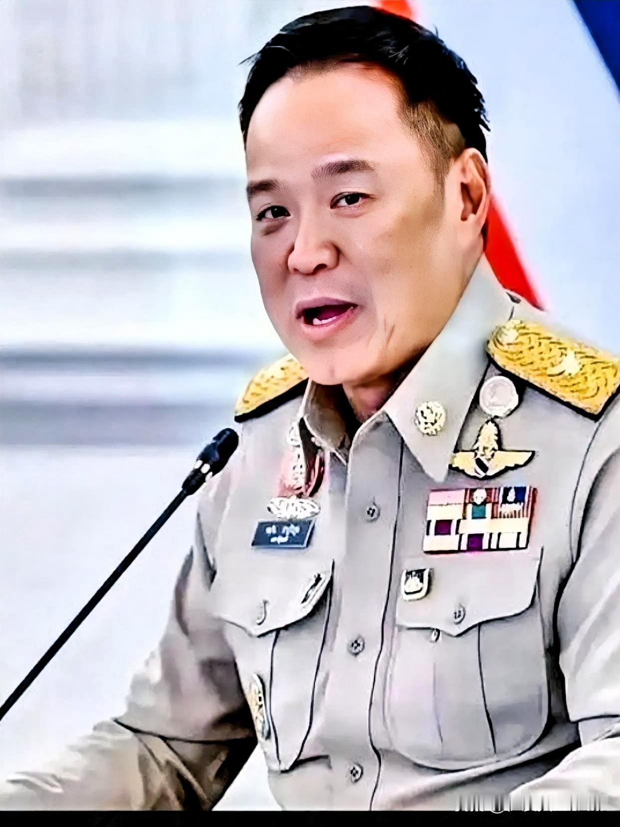 泰国媒体这波发言，简直是一盆凉水把热度浇了个透心凉！

咱们上赶着去当“和事佬”