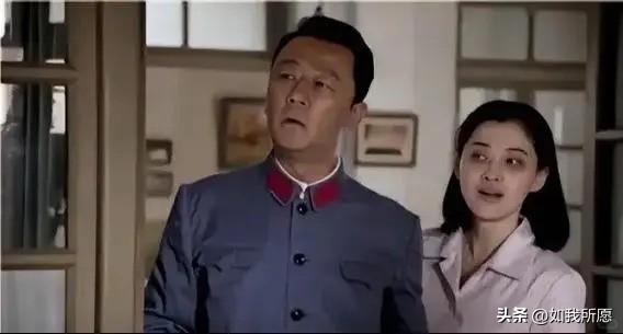 有人说梅婷命好，
39岁捡了个王炸剧。
可哪有什么横空出世的经典？

《父母爱情