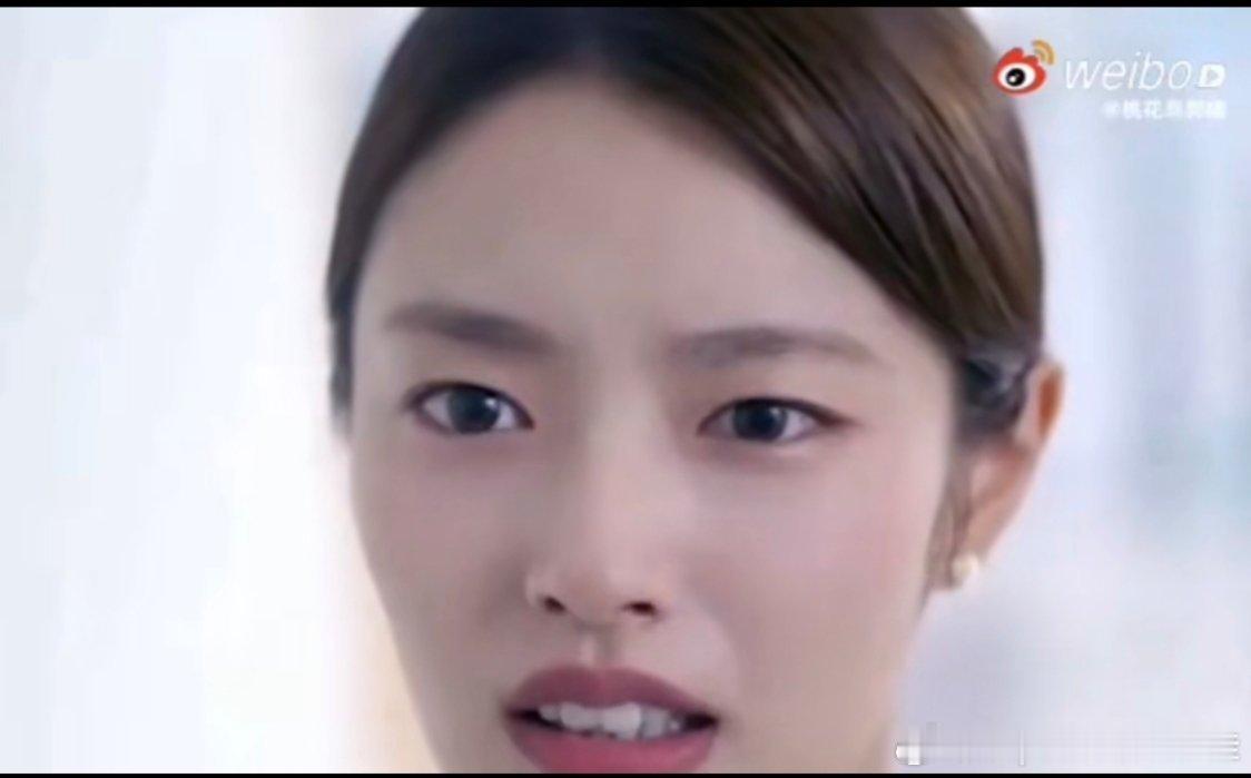 玉簟秋开机每次看徐若晗演戏好尴尬，感觉屏幕都是齐刷刷一排牙齿，不是一般的出戏，不