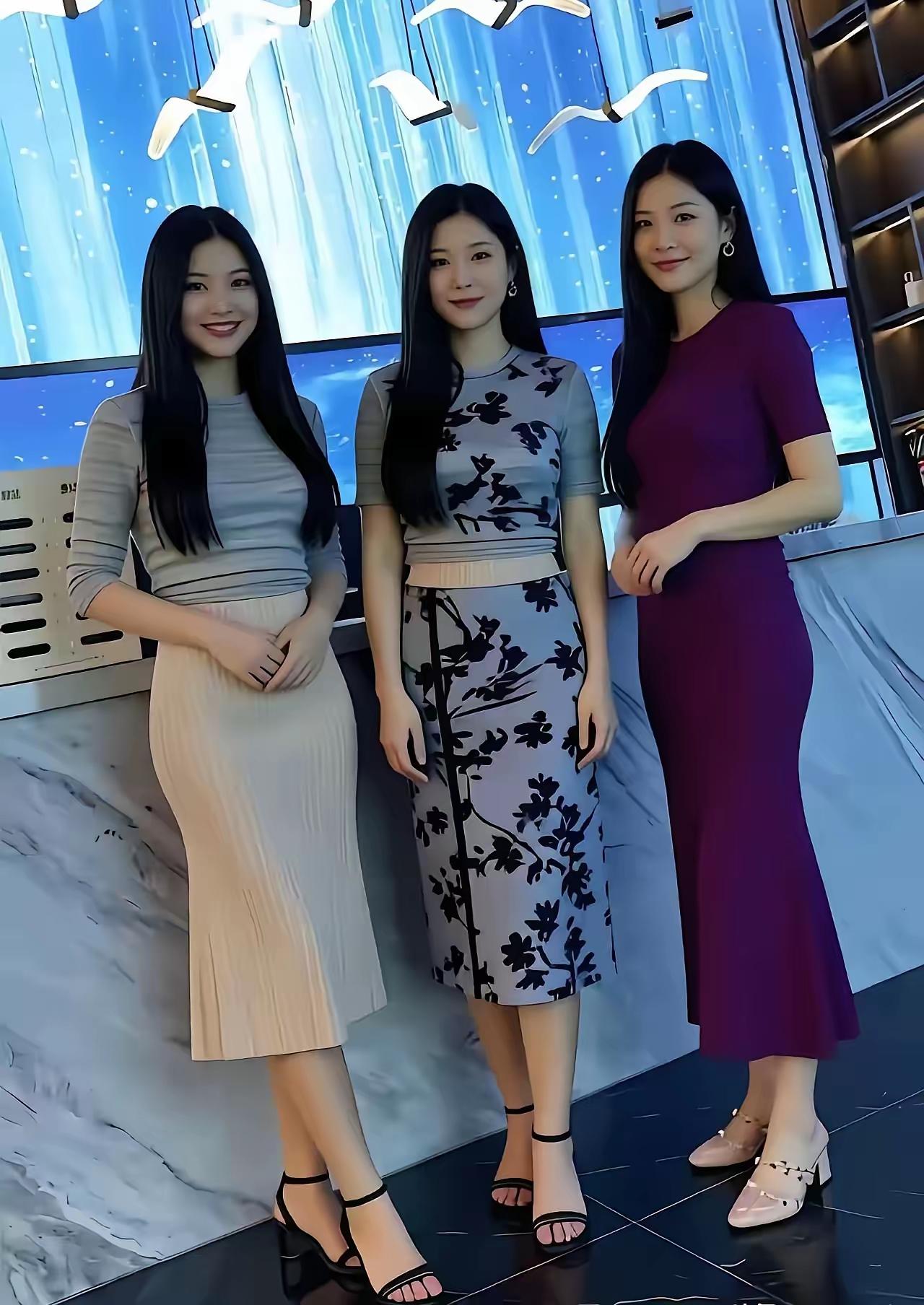 三选一做女朋友，你会选择哪个？
这三个人看起来五官都长的差不多，身高也相近，而且