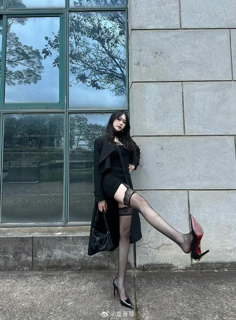 老实告诉你我一点都不老实 ~ootd今天穿什么 ​​​