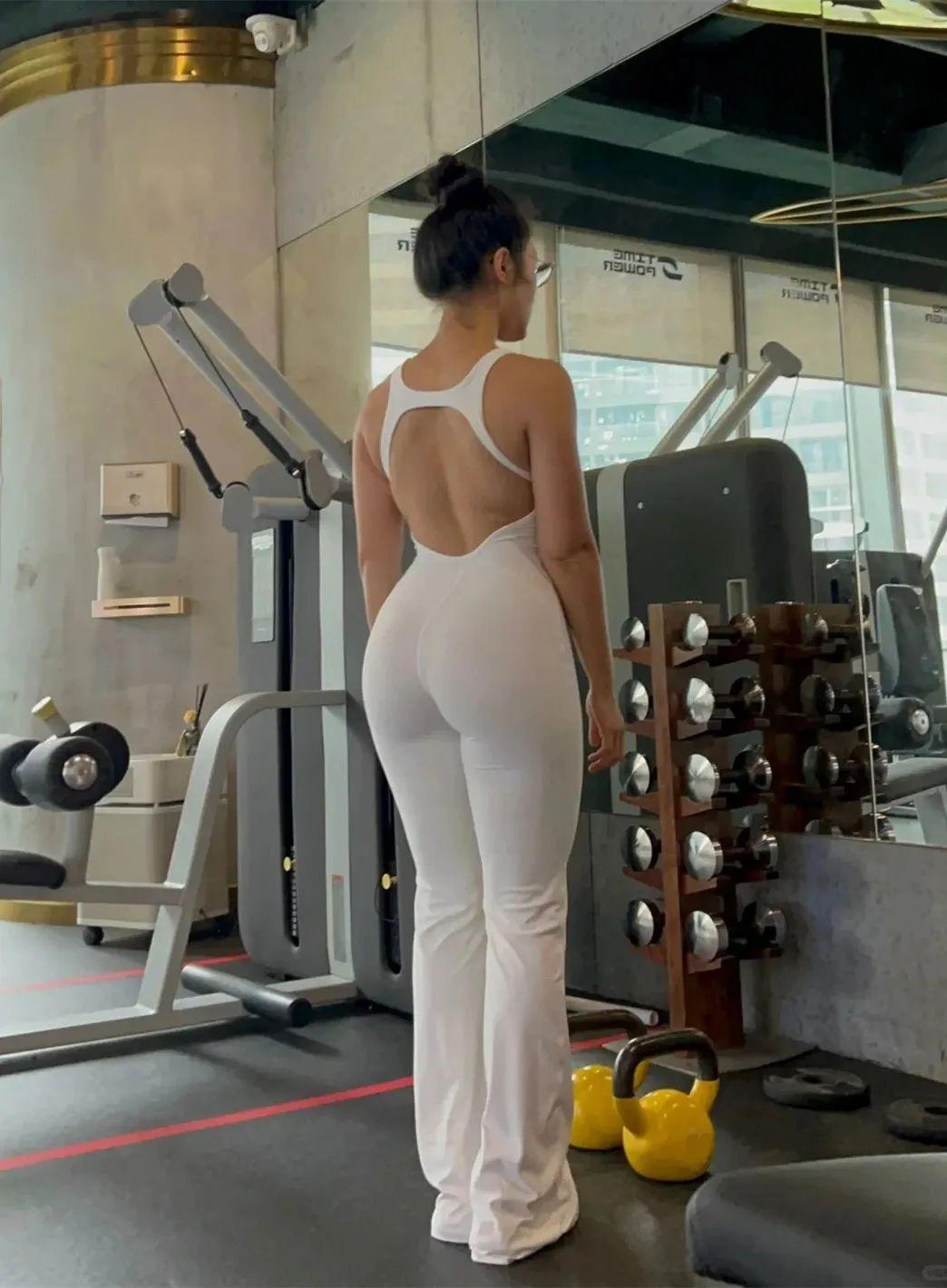 健身美女好大的天赋！根本顶不住 | 健身图片壁纸

健身美女通常展现出令人瞩目的