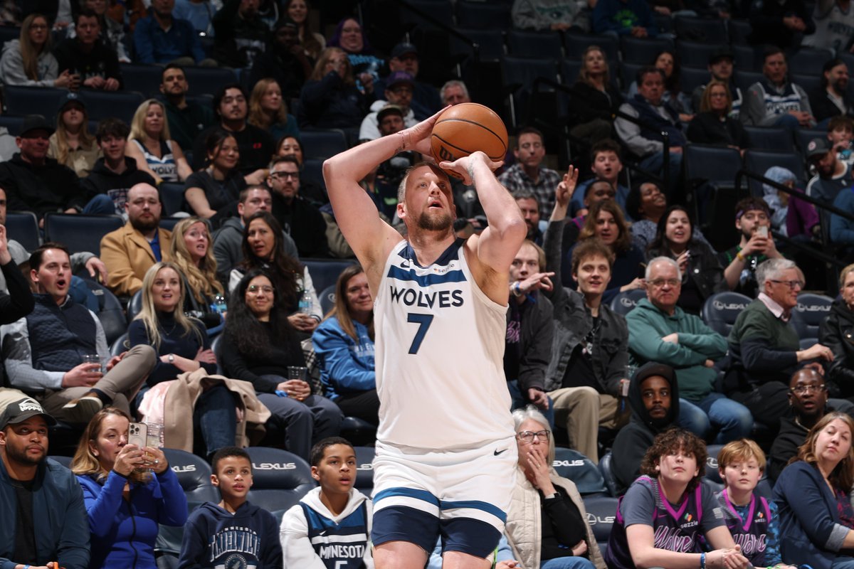 杰登·麦克丹尼尔斯今日复出，另外，英格尔斯将赛季首次担任先发。NBA森林狼vs魔