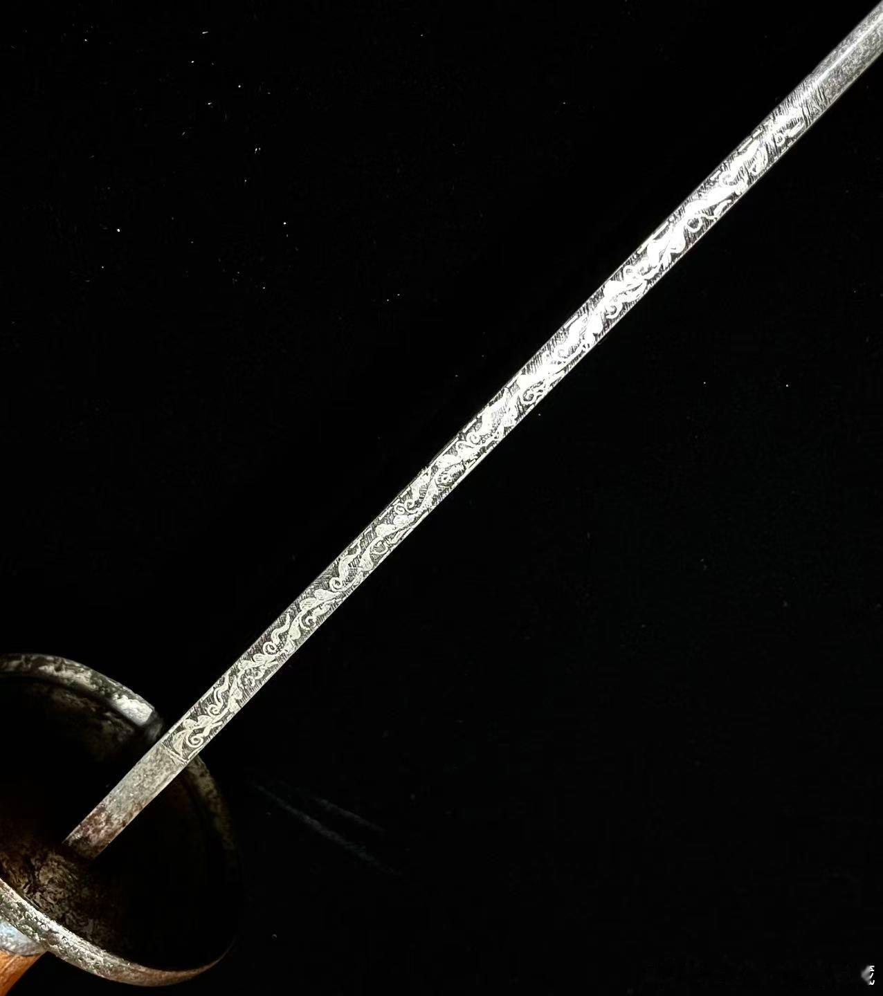 刀剑 道教题材的法剑多见，但规格比较高的道教刀不多 