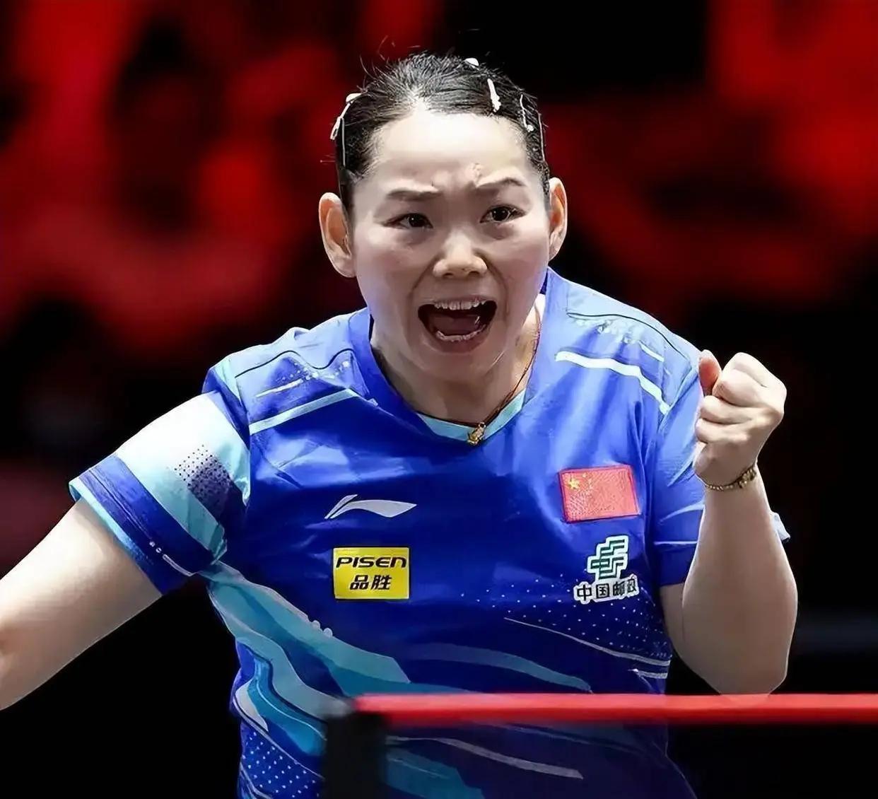 张本美和遇到“硬茬“了！中国大滿贯八分之一决赛，张本美和的对手是何卓佳，何卓佳是