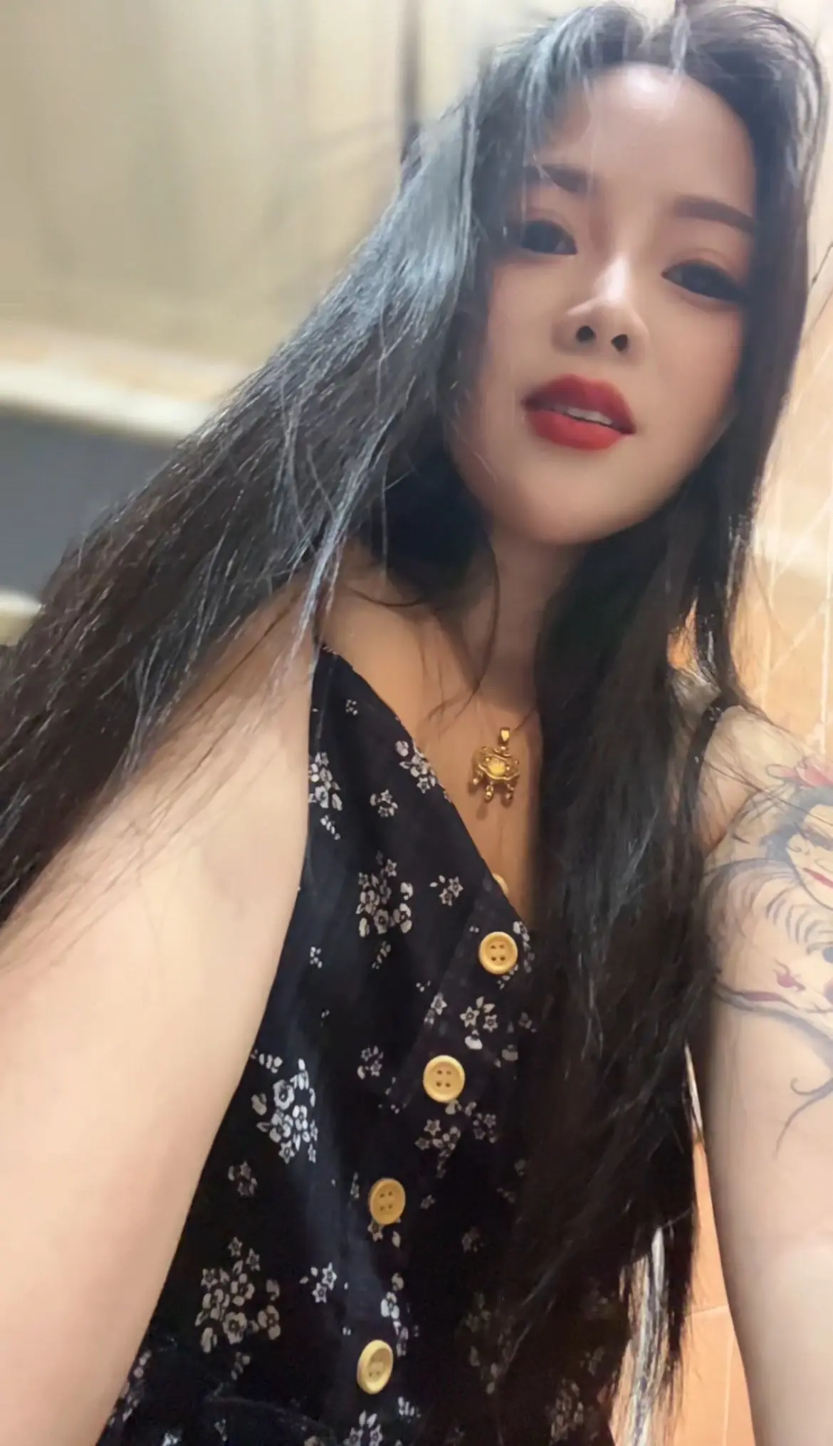 我好像有点老了， 老的不厉害但又明显。 具体来说就是嗜睡 虚弱 睡不够...